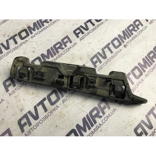 Кронштейн переднього бампера правий Fiat Punto 2005-2018 51852309